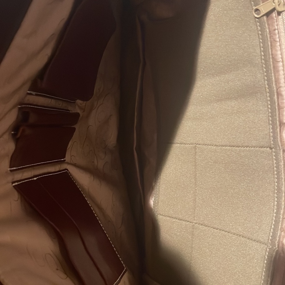 COAKLEY Travel Tote - Picture 4 of 4